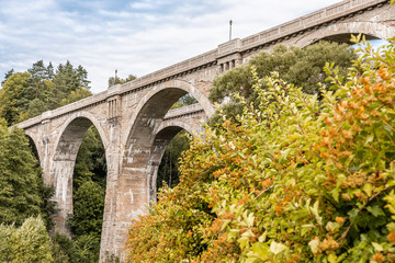 Mosty w Stańczykach przypominające rzymskie akwedukty. © Marcin