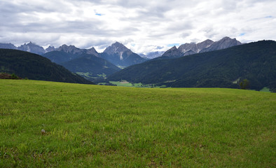 Obraz premium Meadow on the valley