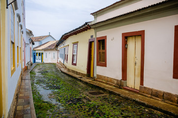 Fototapeta na wymiar Rua das casas tortas - Cidade de São João Del Rei - Minas Gerais