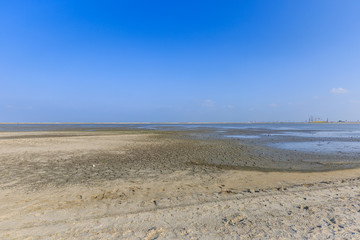 Construction Marker Wadden in the Dutch Markermeer for recreation and nature through the use of dredging sludge covered with sand