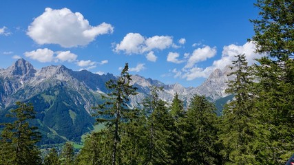 Fototapeta premium Wanderung durch die Hochalpen, Gebirgswanderung, Alpen, Gebirge