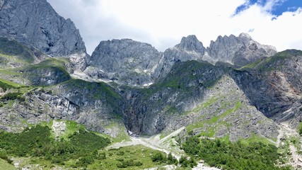 Wanderung durch die Hochalpen, Gebirgswanderung, Alpen, Gebirge