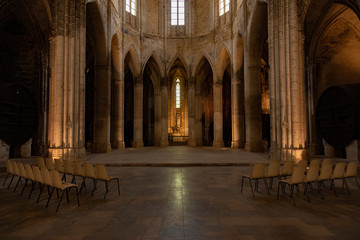 Obraz premium Altar in einem Kloster in Frankreich 