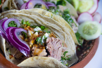 originales tacos de carnitas