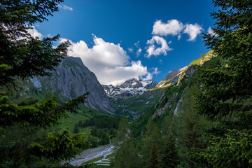 Fototapeta na wymiar The Ködnitztal in the Hohe Tauern National Park