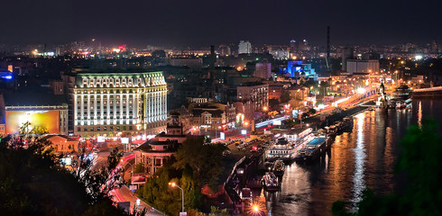 Fototapeta premium Night scene of Kiev embankment in Ukraine