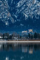 Blick vom Forggensee zum Schloss Hohenschwangau