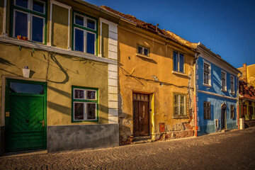 Arhitecture, old or new, public buildings, houses, castles, facades, geometry in light & shadow, arhitectural details, windows & doors, arches, columns