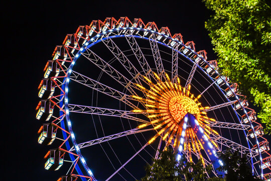 G&auml;ubodenvolksfest Straubing Riesenrad Nacht