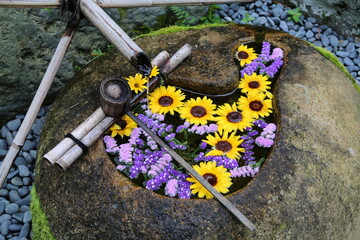 正寿院　猪目窓