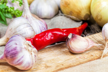cloves of ripe garlic