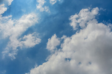 Obraz premium White Clouds in Blue Sky