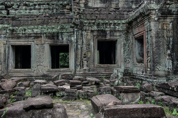 Fototapeta na wymiar Ruins of Angkor Wat, ancient Khmer Empire, Siem Reap in Cambodia