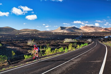 Auf der Kanareninsel Lanzarote finden Radsportler ideale Wetterbedingungen für ihren Sport