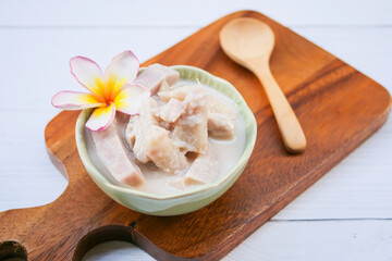 Thai dessert, Taro in sweet coconut milk