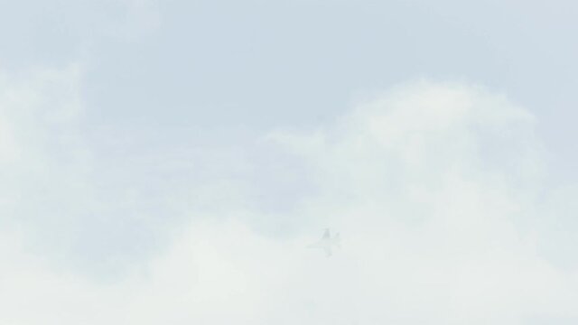 F-16C jest doing maneuvers at air show in Gdynia