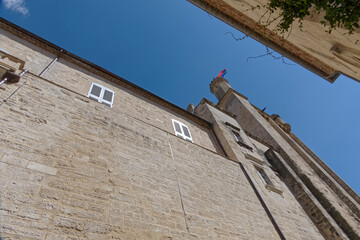 Tour du palais ducal d'Uzès dans le Gard - France