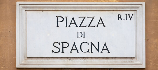 Obraz premium Street sign: Piazza di Spagna (Spain Square) in Rome