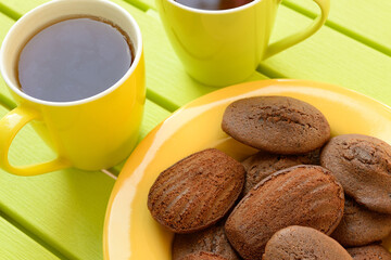 Chocolate madeleines Colorful mugs
