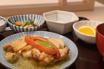 Japanese set meal, roast chicken in lemon sauce