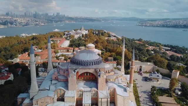 Aerial Istanbul Hagia Eirene Church; Byzantine church located within in first courtyard of Topkapı Palace. After functioning as armory for centuries in Ottoman era, it became city's first museum in 19