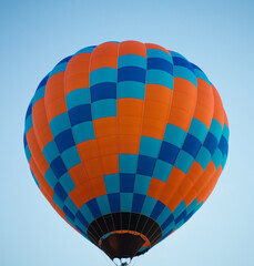 Obraz premium Big balloon flies against the sky