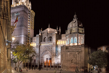 panoramic view of the main entrance of the cathedral of Toledo at night. Castilla la Mancha. Spain - 374395366