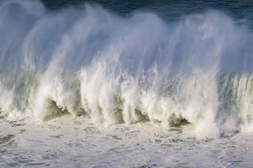 Vague dans le Pays Basque