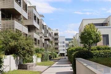 Fototapeta na wymiar Häuser, Siedlung, Moderner Wohnungsbau, Bahnstadt Heidelberg, Deutschland