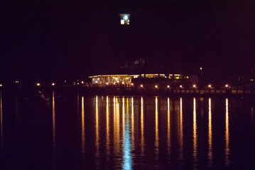 Fototapeta na wymiar lighthouse at night