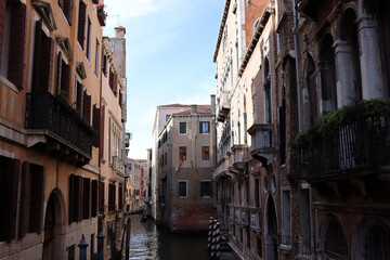 Obraz na płótnie Canvas Venedig: Schmale Kanäle in der Altstadt, Rios