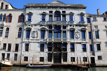Venedig: Ufer des Canale Grande mit Palazzo