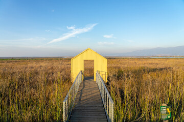 Wooden fence on a field / Sunset on the beach / sunset over the river