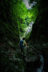 Fototapeta premium 辿り着いた秘滝 