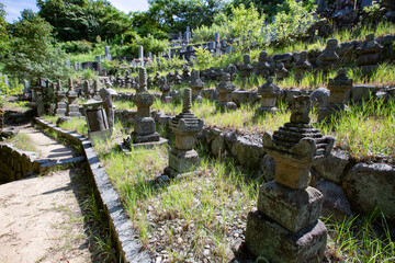 Obraz premium 村上水軍代々の墓 金蓮寺 -因島村上家の菩提寺-