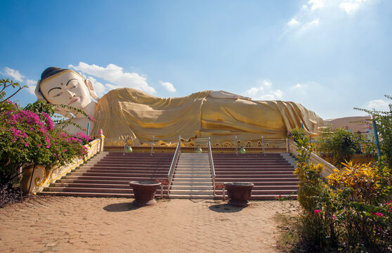 Big Reclining Buddha Statue, Bago, Myanmar