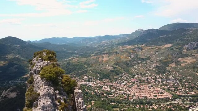 Majestueuses falaise des Baronnies