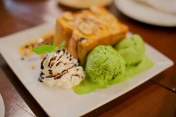 Honey toast ,green tea Ice cream and whipping cream