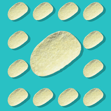 Seamless Pattern of chips on a blue background © Fotostockerspb