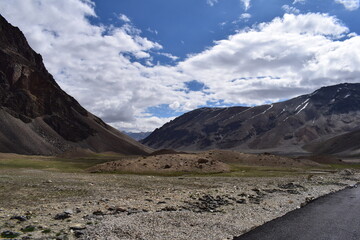 road to the mountains