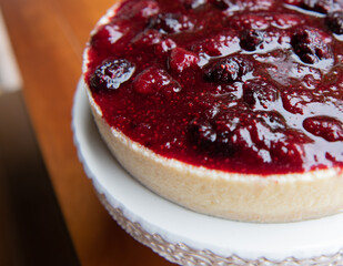 cheesecake with red currants