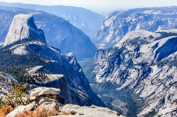 View south from Clouds Rest, towards Half Dome, Glacier Point, Yosemite Valley and Tenaya Canyon. Yosemite National Park, California, USA.