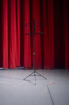 Sheet music stand