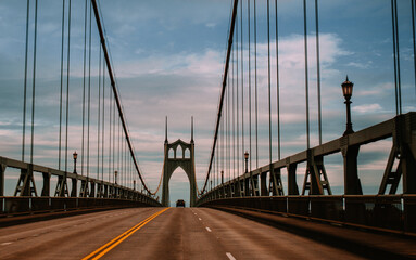 Obraz premium bridge at sunset