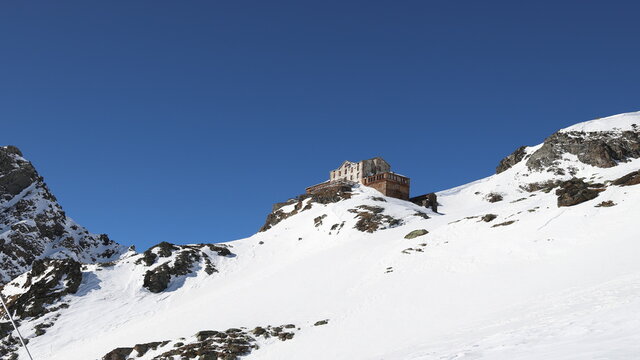 Rifugio Citt&agrave; di Vigevano, Monterosa Ski.
Alagna, Aosta Vally in Italy.