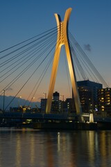 中央大橋夕景　ライトアップ
茜色の空　ブルーモーメント