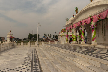 jal mandir pawapuri lord mahavir jain temple