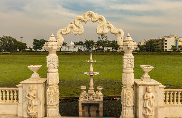 jal mandir pawapuri lord mahavir jain temple