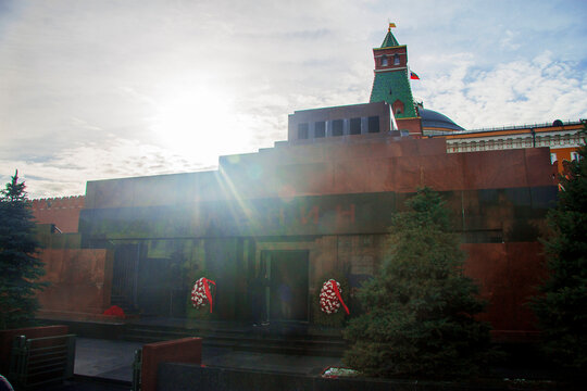 The Lenins Mausoleum - Lenins Tomb On The Red Square, Moscow