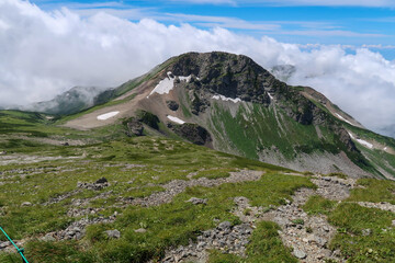 日本の百名山の白馬岳の登山道